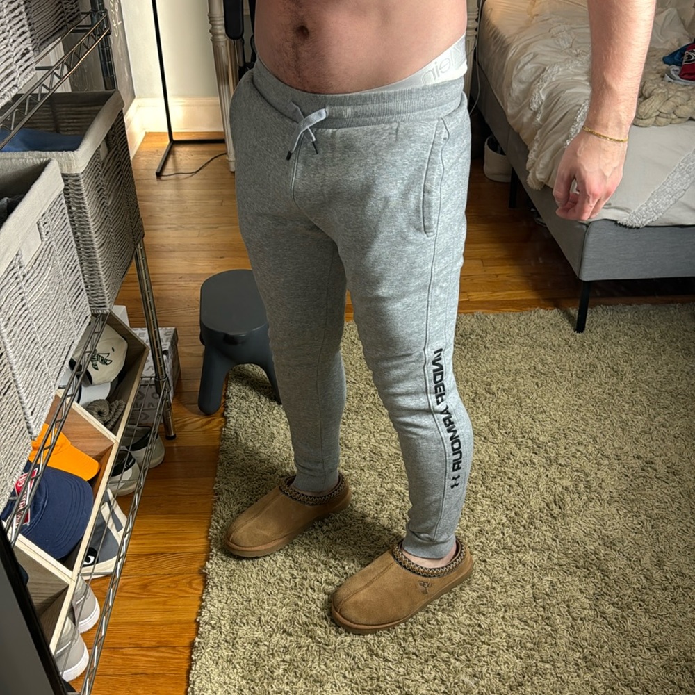 UNDER ARMOUR GREY JOGGERS S